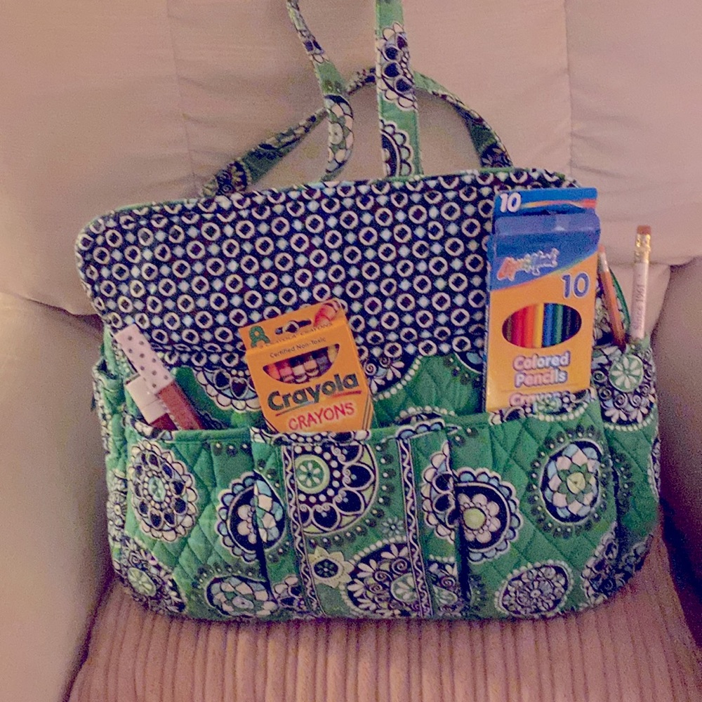 VERA BRADLEY SHOULDER BAG EUC BRIGHT BEAUTIFUL & ROOMY